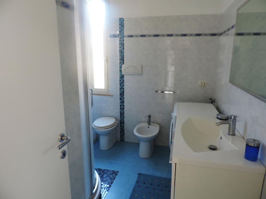 Noemi Apartment San Vincenzo Phòng bức ảnh